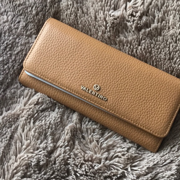 Mario Valentino Handbags - NWT Valentino Crossbody / WOC